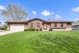 6967 S Tumble Creek Dr, Franklin, WI 53132 - Photo 2