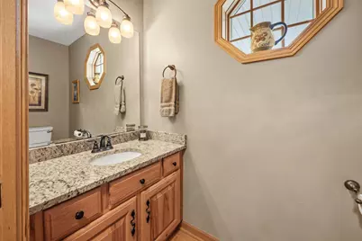 207  Woodlands Ct, Hartland, WI 53029 - Photo 16