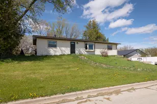 534 Spring St, Campbellsport, WI 53010 - Photo 34