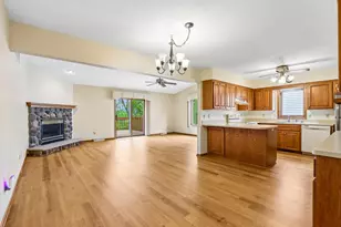 2908 Valley Ave, West Bend, WI 53095 - Photo 10