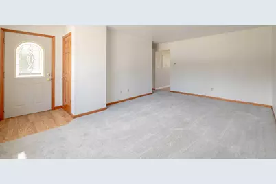 2708  Pershing Ave, Sheboygan, WI 53083 - Photo 2