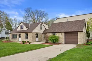 2001 W Bender Rd, Glendale, WI 53209 - Photo 34