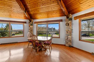 W169N8921 Hoyt Dr, Menomonee Falls, WI 53051 - Photo 8