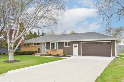 111 S Middle Rd, Belgium, WI 53004 - Photo 2
