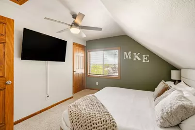 216 E Smith St, Milwaukee, WI 53207 - Photo 22
