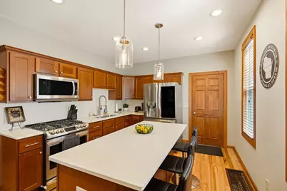 216 E Smith St, Milwaukee, WI 53207 - Photo 12