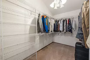 12808 N Colony Dr, Mequon, WI 53097 - Photo 18