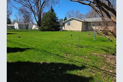 425  Bishop Ave, Plymouth, WI 53073 - Photo 16