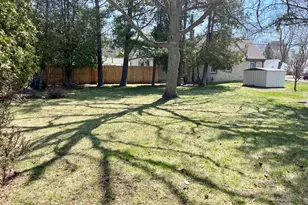 2607 Lincoln Ave, Two Rivers, WI 54241 - Photo 10