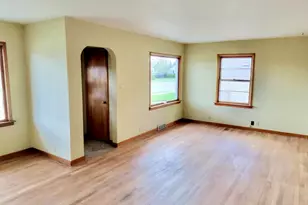 2607 Lincoln Ave, Two Rivers, WI 54241 - Photo 2