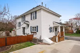 857 N 8th St, Manitowoc, WI 54220 - Photo 36