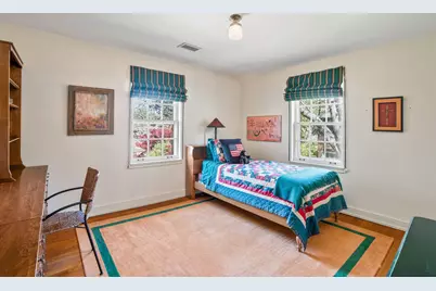 2005 N 72nd St, Wauwatosa, WI 53213 - Photo 22