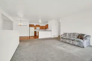 2337 W Vista Bella Dr, Oak Creek, WI 53154 - Photo 8