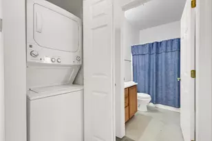 2337 W Vista Bella Dr, Oak Creek, WI 53154 - Photo 24