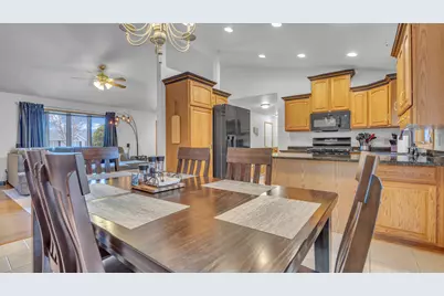 4916  White Fox Dr, Sheboygan, WI 53081 - Photo 14