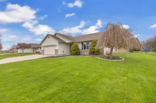 4916 White Fox Dr, Sheboygan, WI 53081 - Photo 34