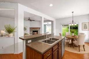 N52W35297 Lighthouse Ln, Oconomowoc, WI 53066 - Photo 6