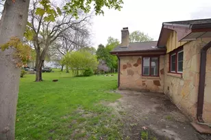 275 N Park St, Whitewater, WI 53190 - Photo 6