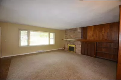 275 N Park St, Whitewater, WI 53190 - Photo 18