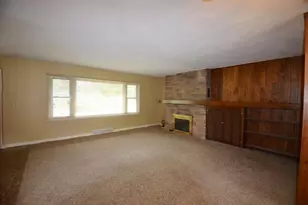 275 N Park St, Whitewater, WI 53190 - Photo 18