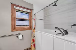 21301 W 6 Mile Rd, Racine, WI 53126 - Photo 32