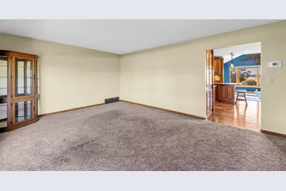 21301 W 6 Mile Rd, Racine, WI 53126 - Photo 8