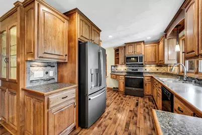 21301 W 6 Mile Rd, Racine, WI 53126 - Photo 26