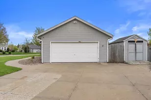 164 E Fairfield Dr, Oak Creek, WI 53154 - Photo 30