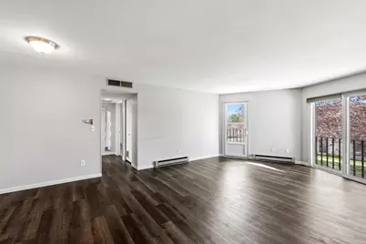 W168N11487  El Camino Dr, Germantown, WI 53022 - Photo 6