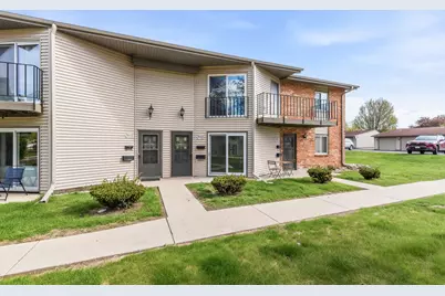 W168N11487  El Camino Dr, Germantown, WI 53022 - Photo 2