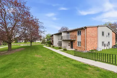 W168N11487  El Camino Dr, Germantown, WI 53022 - Photo 1