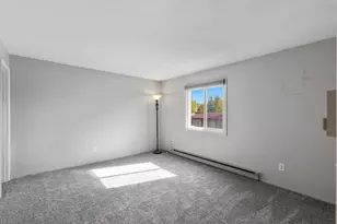 W168N11487 El Camino Dr, Germantown, WI 53022 - Photo 10