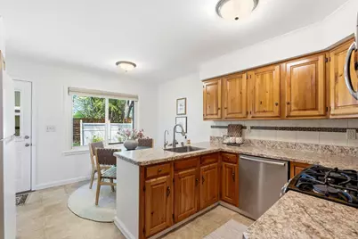 330 W Manor Cir, Bayside, WI 53217 - Photo 8