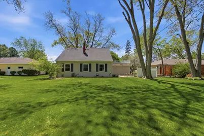 330 W Manor Cir, Bayside, WI 53217 - Photo 34