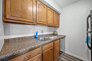 3333 5th Ave, South Milwaukee, WI 53172 - Photo 8
