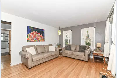 6300 W Cleveland Ave, Milwaukee, WI 53219 - Photo 4