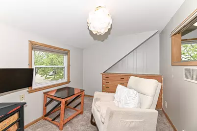 6300 W Cleveland Ave, Milwaukee, WI 53219 - Photo 20