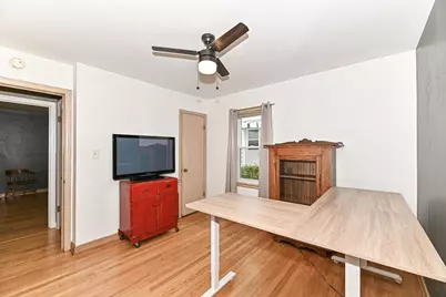 6300 W Cleveland Ave, Milwaukee, WI 53219 - Photo 16