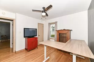 6300 W Cleveland Ave, Milwaukee, WI 53219 - Photo 16