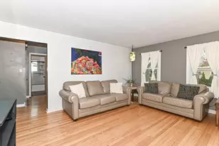 6300 W Cleveland Ave, Milwaukee, WI 53219 - Photo 4