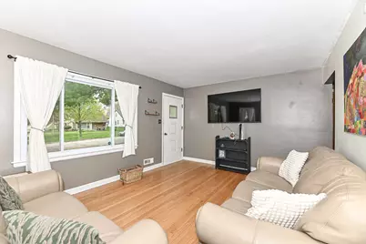 6300 W Cleveland Ave, Milwaukee, WI 53219 - Photo 6