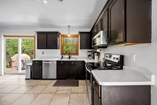 3361 Basil Dr, Madison, WI 53704 - Photo 4