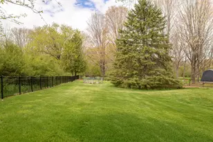 W296N575 Bryn Dr, Delafield, WI 53188 - Photo 38