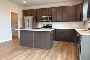 3708 Bishops Cap Dr, Racine, WI 53126 - Photo 4