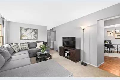 W173N8479  Westbridge Ave, Menomonee Falls, WI 53051 - Photo 6