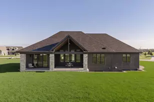 N67W34857 Ireland Dr, Oconomowoc, WI 53066 - Photo 68