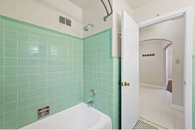 4146 N Bartlett Ave #4148, Shorewood, WI 53211 - Photo 32