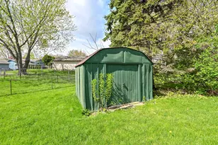 495 E Marquette Ave, Oak Creek, WI 53154 - Photo 28