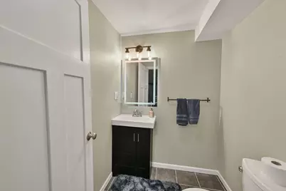 495 E Marquette Ave, Oak Creek, WI 53154 - Photo 14
