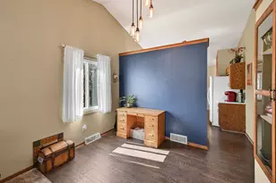 495 E Marquette Ave, Oak Creek, WI 53154 - Photo 4